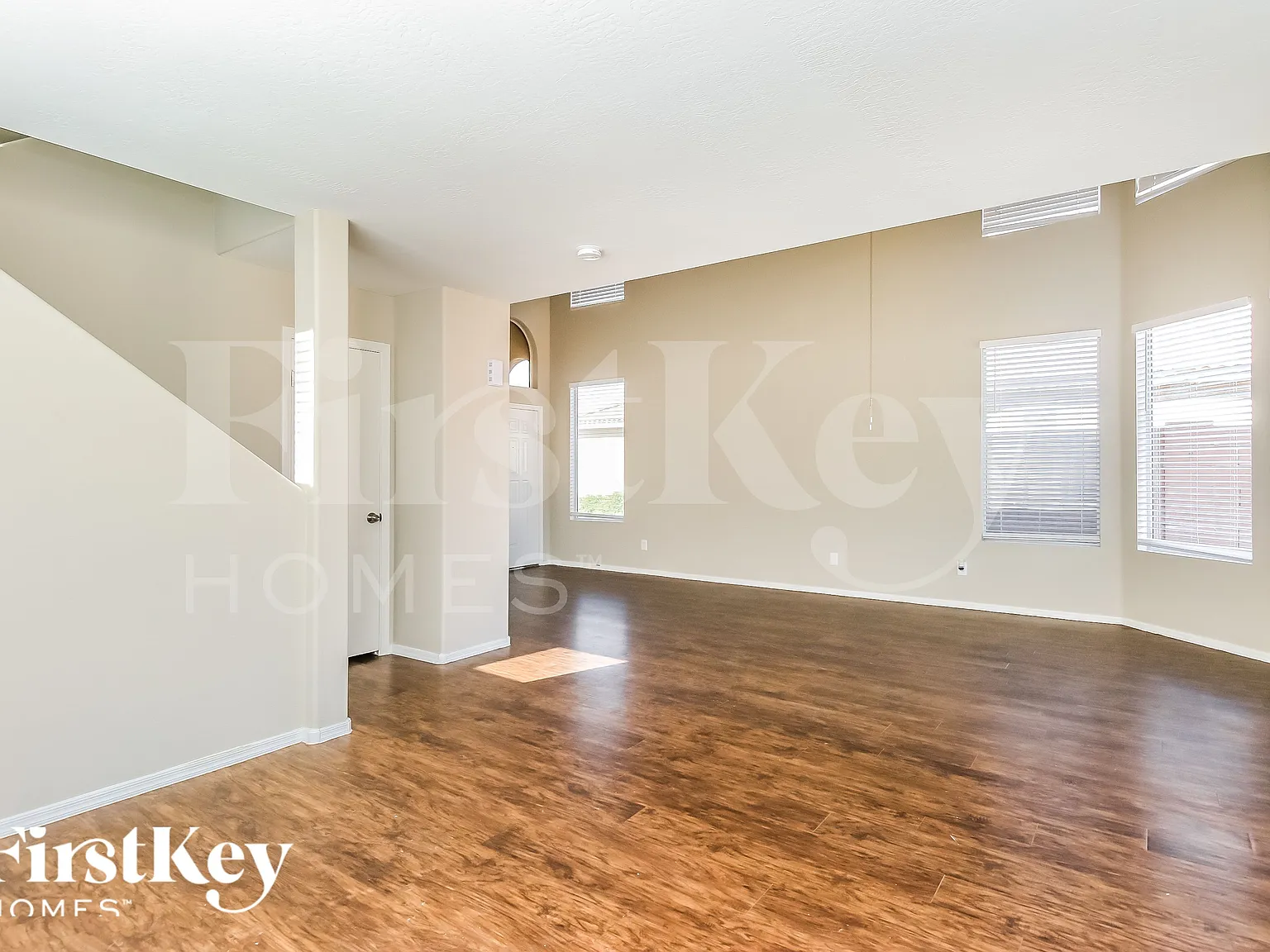 3 bed, 2.0 bath, 1404 sqft, $2,590 — Photo 3