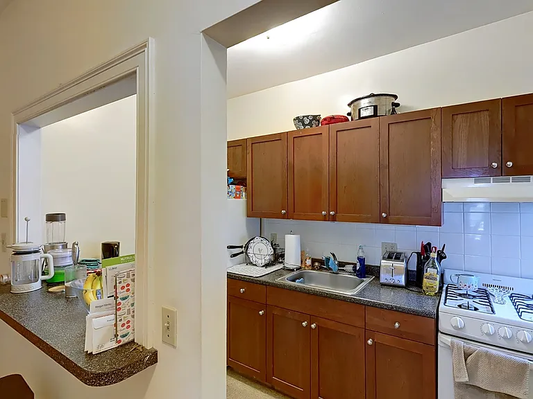 1330 Commonwealth Ave #1 — Photo 2