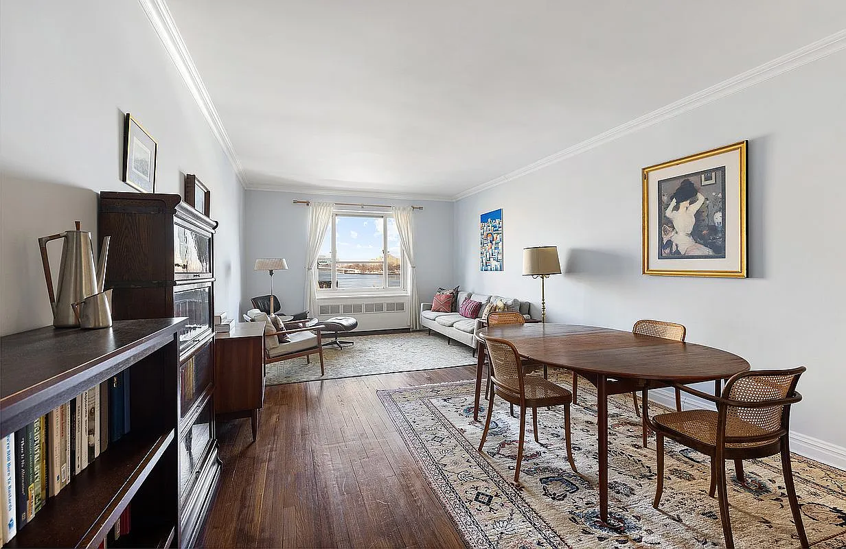 530 E 90th St APT 5A photo 1
