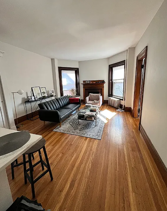 1 bed, 9999 sqft, $2,200 — Photo 4
