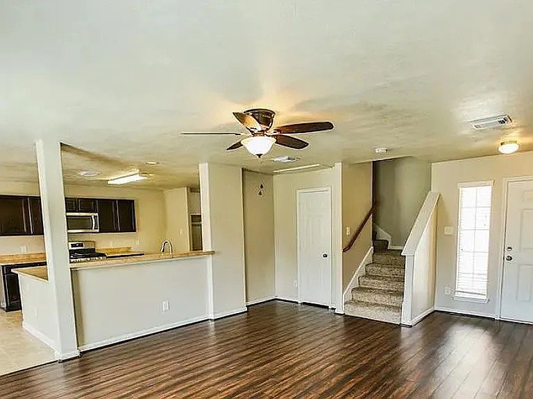 1st image of 19119 Canaras Ct