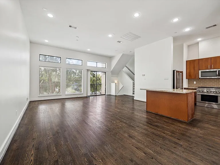 1316 Welch St — Photo 5