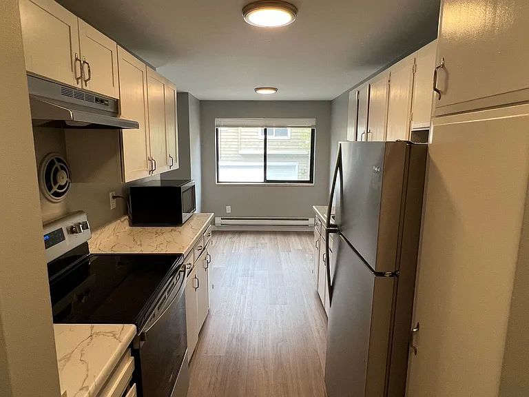 Eagle Court Apartments — Photo 25