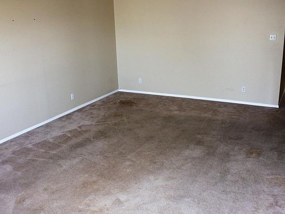 3rd image of 930 Ladron Ave