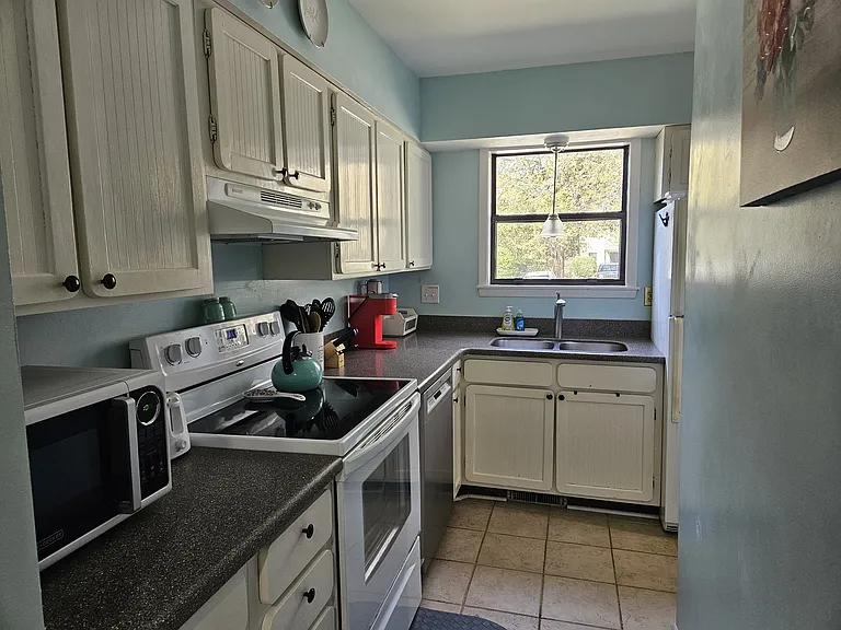 106 Beechwood Dr — Photo 12