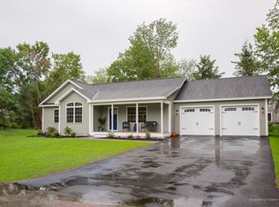 21 Robin Dr, Brunswick, ME 04011