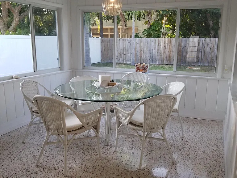 2510 E Vina Del Mar Blvd — Photo 6