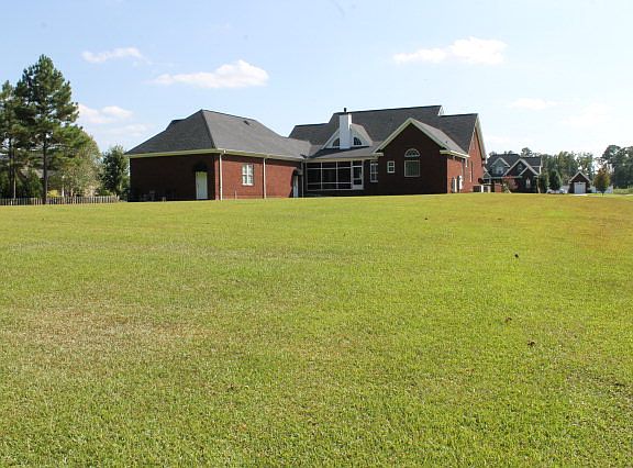 4th image of 315 Ashworth Dr