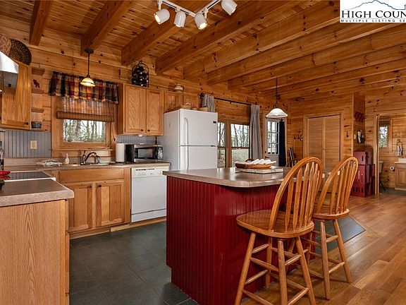 14th image of this home