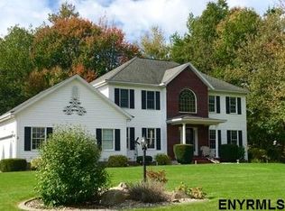2 Mohican Way, Waterford, NY 12188