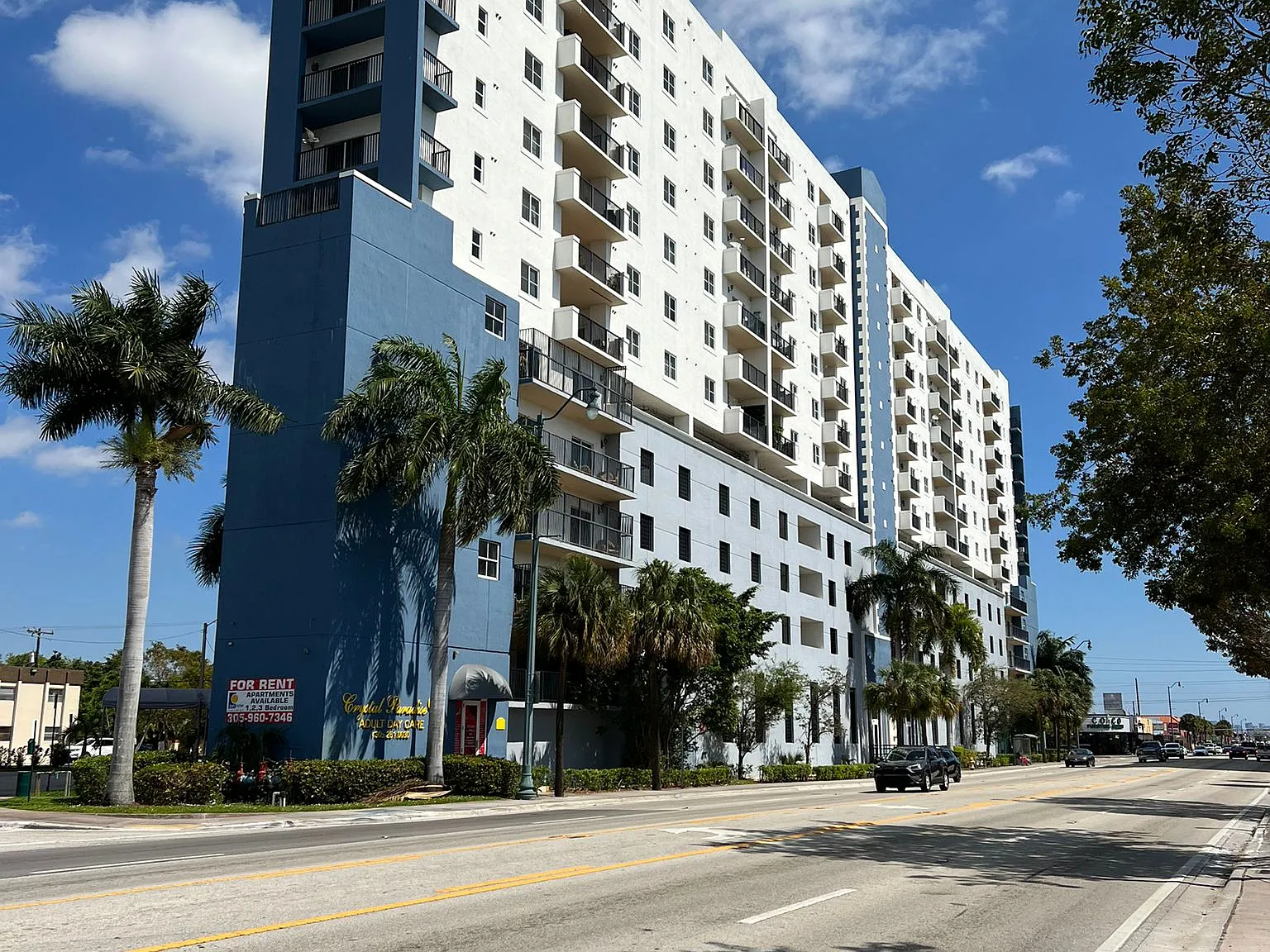 2 bed, 980 sqft, $2,300 — Photo 2