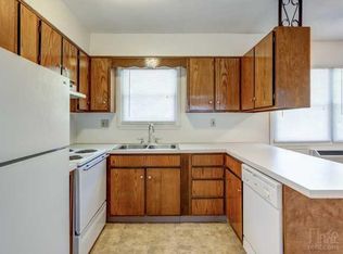 6 Theroux Ct APT 10A, Chicopee, MA 01020