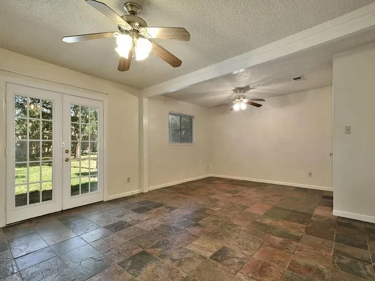 9410 E Meadow Vale — Photo 17