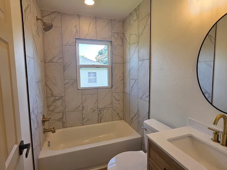 815 N Wilson Ave — Photo 12