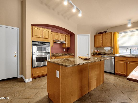 5th image of 22252 N VANDERVEEN Way