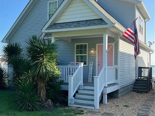 137 Riverside Dr, Center Cross, VA 22437