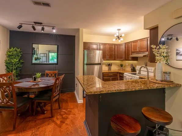 506 Foxcroft Cir #506, Royersford, PA 19468