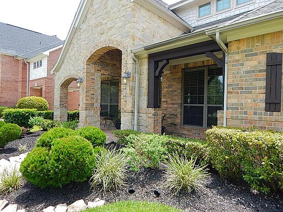 3rd image of 7610 Garden Knoll Ln