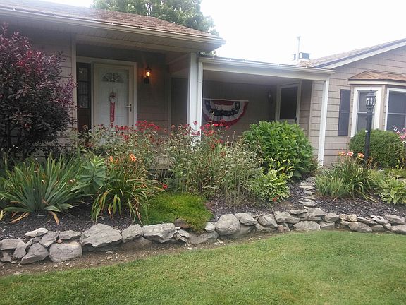 Main door left/apartment rig