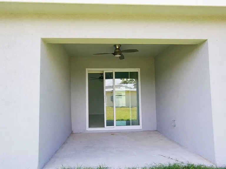 3428 Jeffcott St — Photo 18