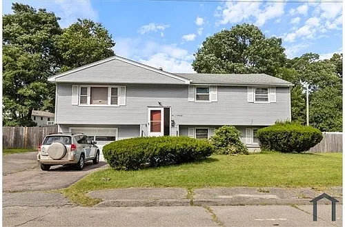 1 Fernandez Cir Photo 1