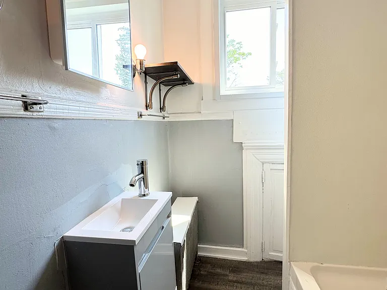 833 S Trenton Ave — Photo 16