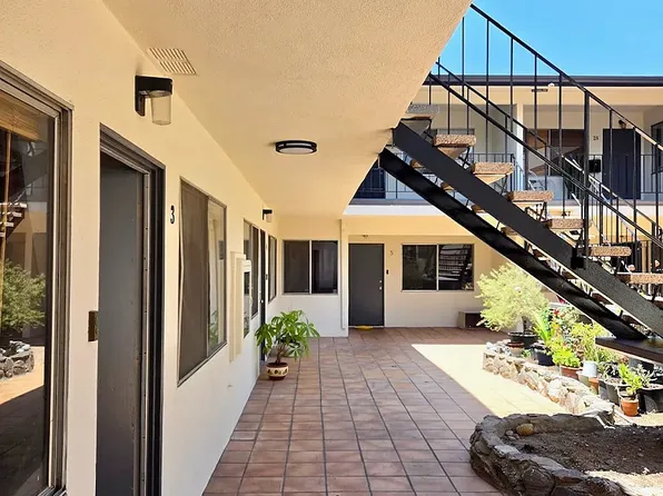 6333 Milton Ave APT 12, Whittier, CA 90601
