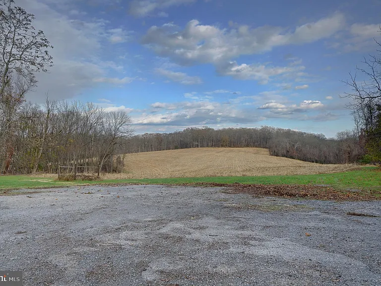 2793 Pfefferkorn Rd #B — Photo 38