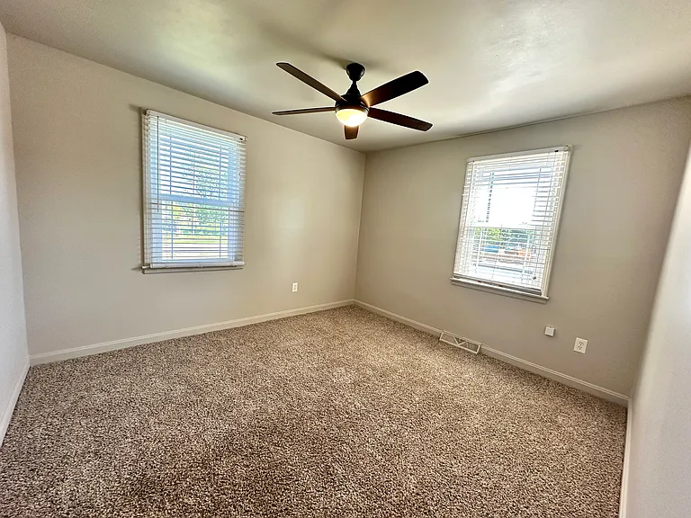 8 Green St — Photo 11