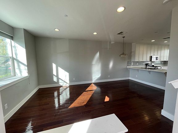 3rd image of 1809 25th St
