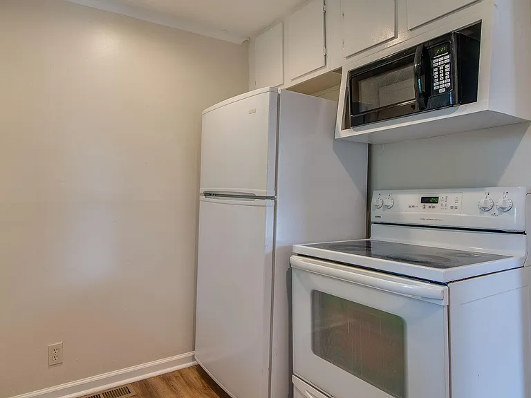 2237 Blair Blvd #B — Photo 6
