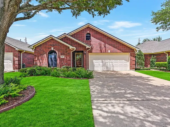 403 Live Oak Ln, Friendswood, TX 77546