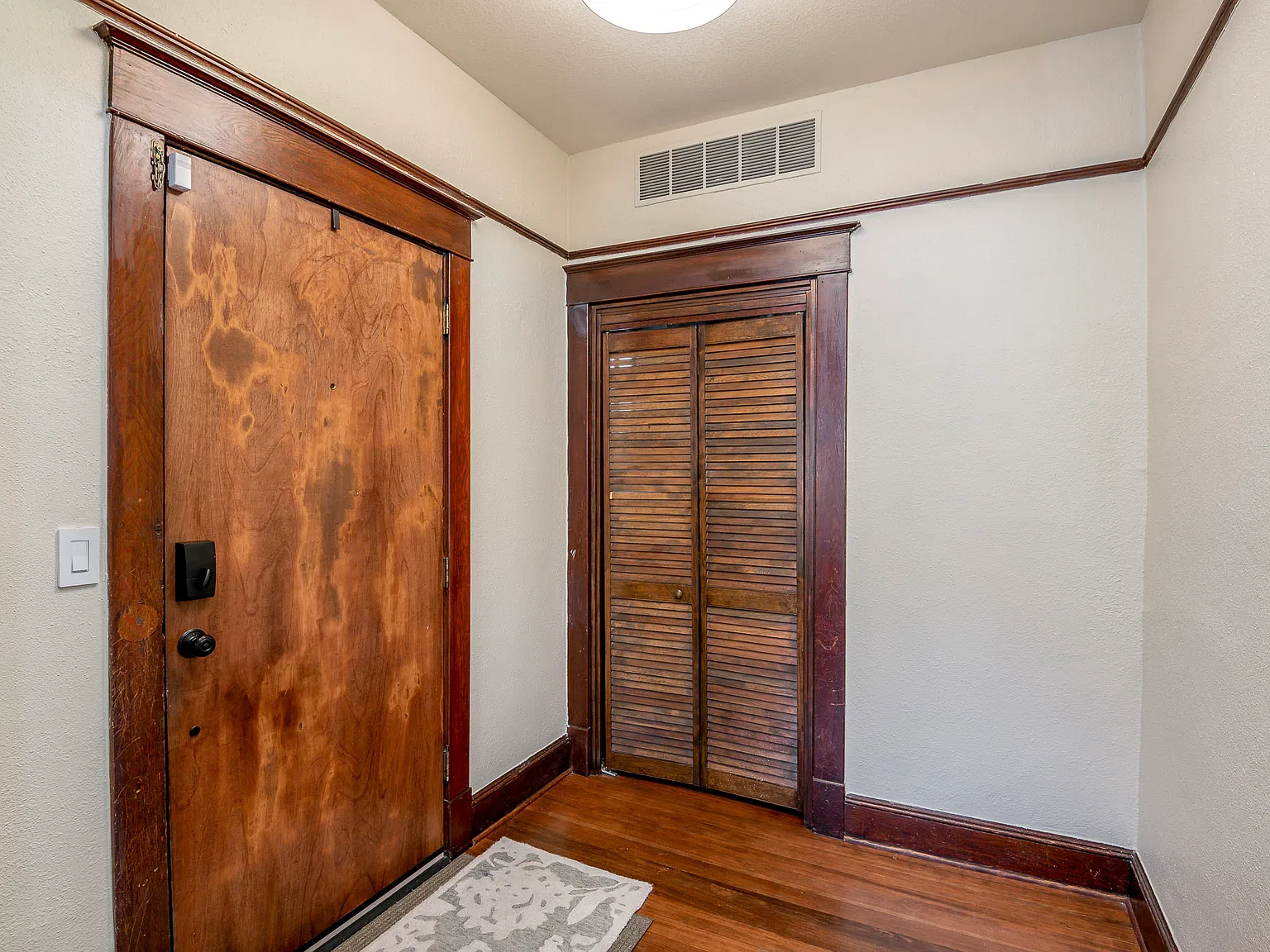 2 bed, 1200 sqft, $2,800 — Photo 4