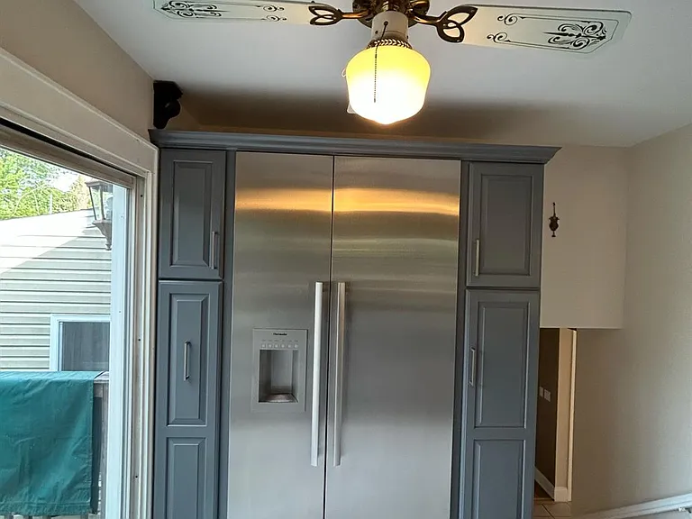 8 Julie Dr — Photo 11
