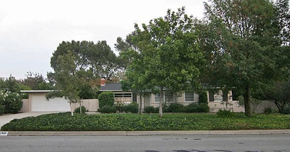 1st image of 2960 N Mountain Ave