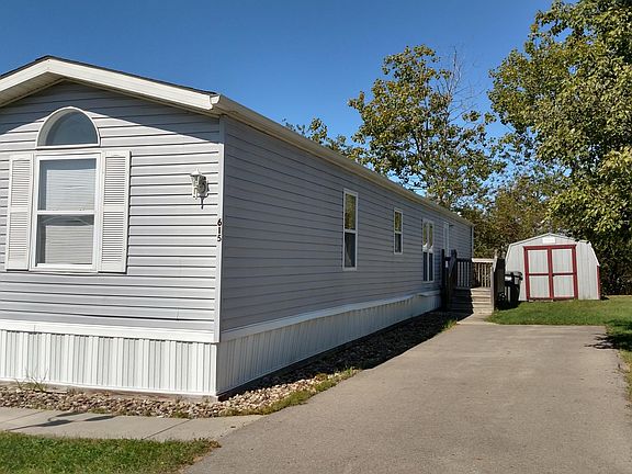 2nd image of 615 Country Vue Ct