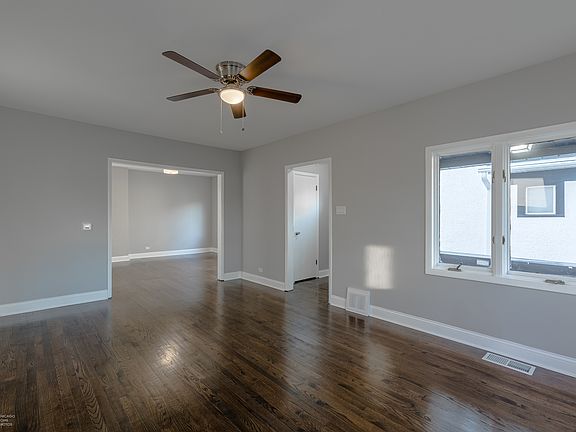 3rd image of 604 S 2nd Ave