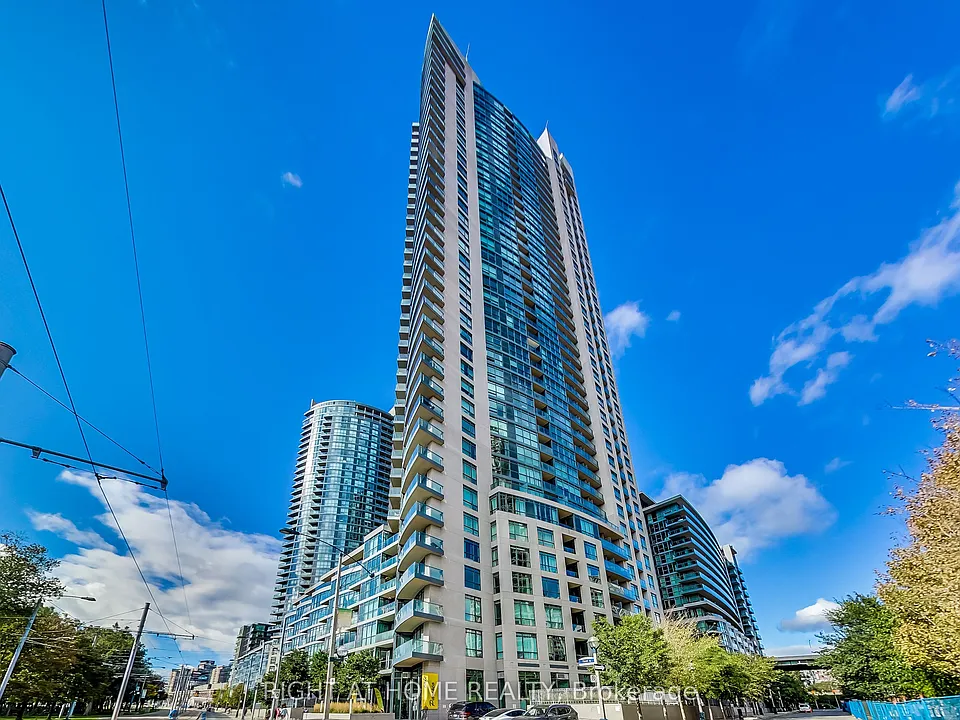 215 Fort York Blvd #2006