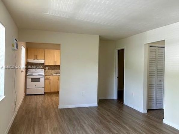 15 NW 70th St #15
