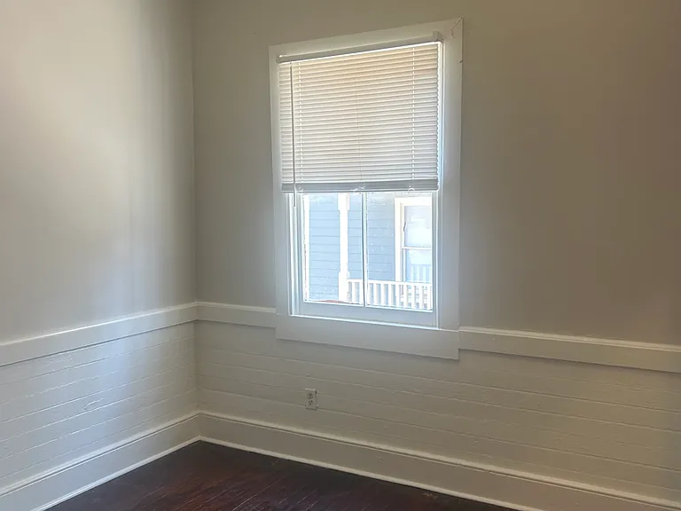 520 E Hall Ln — Photo 31