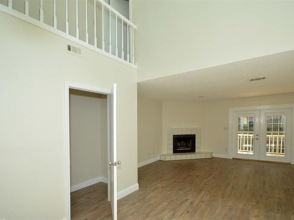 4th image of 4263 Brookside Dr