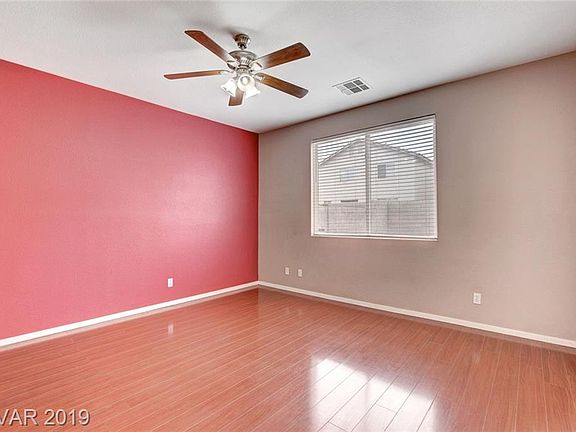 4th image of 1047 Sweeping Vine Ave