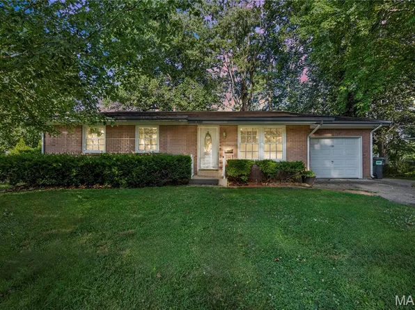 432 N 9th St, Mascoutah, IL 62258