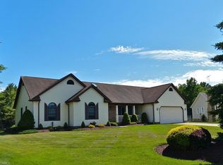 2121 Pebblehurst Ct, Painesville, OH 44077