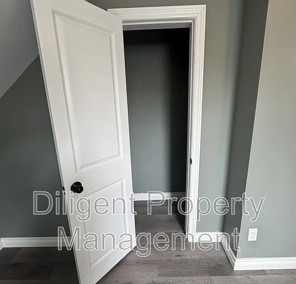 203 Rubidge St #201 — Photo 35