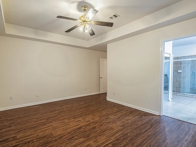 6303 Faulkner Ridge Dr — Photo 11