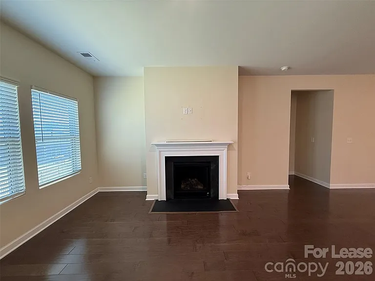 11838 Red Leaf Dr — Photo 8