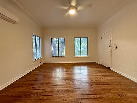 3rd image of 840 Huntley Dr #2