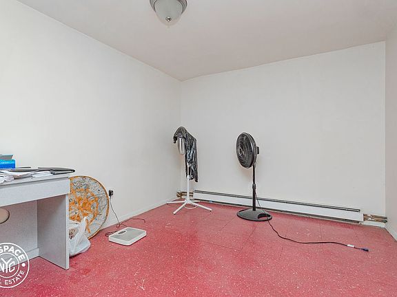 5th image of 3115 Snyder Ave #2