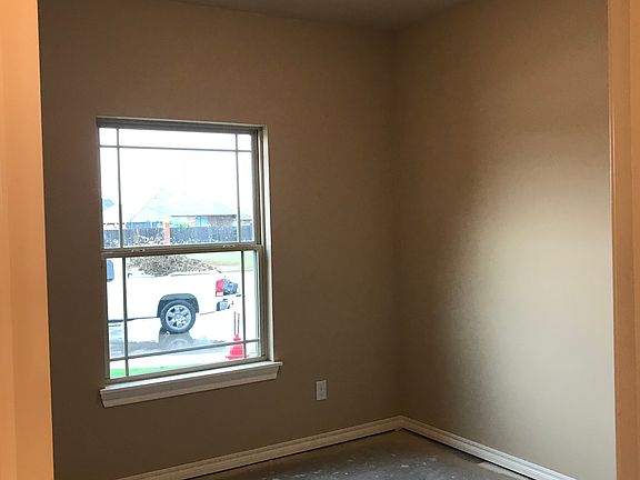 5th image of 316 Golden Leaf Ct